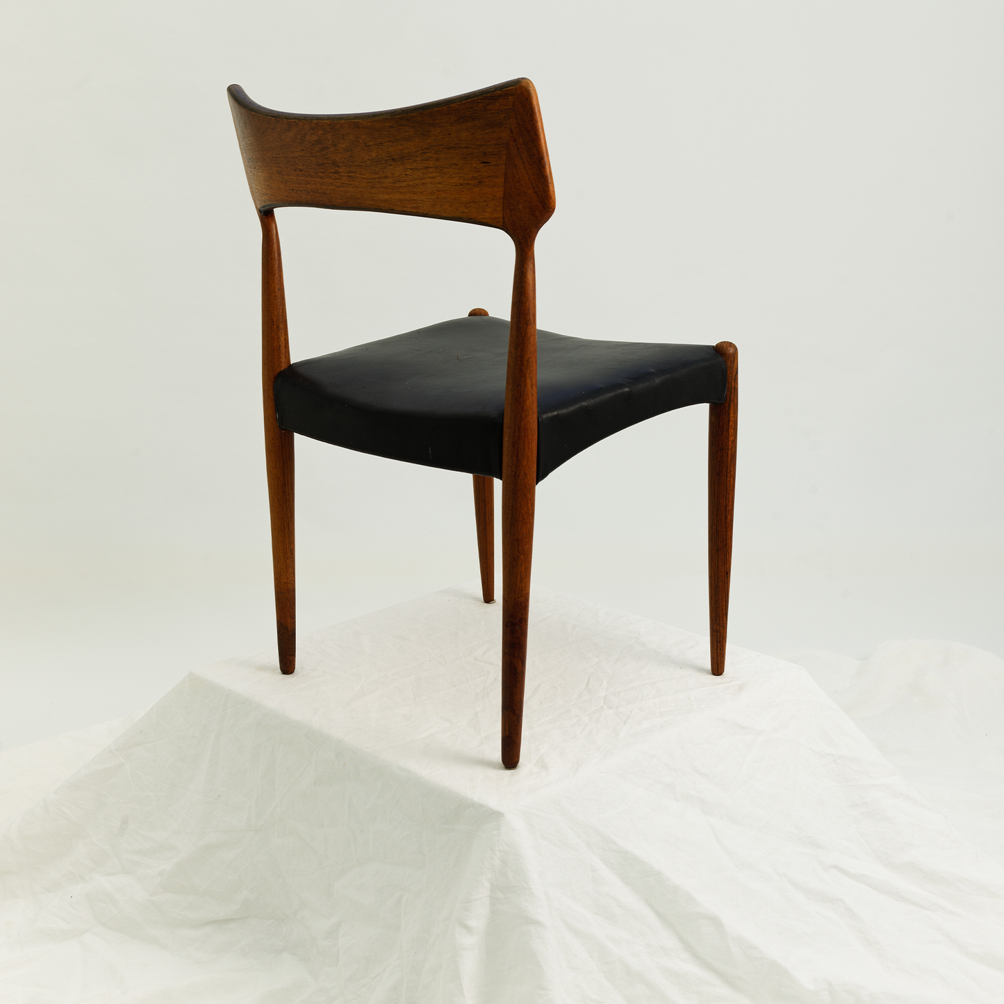 Model 142 Dining Chair | Bernhard Pedersen & Søn