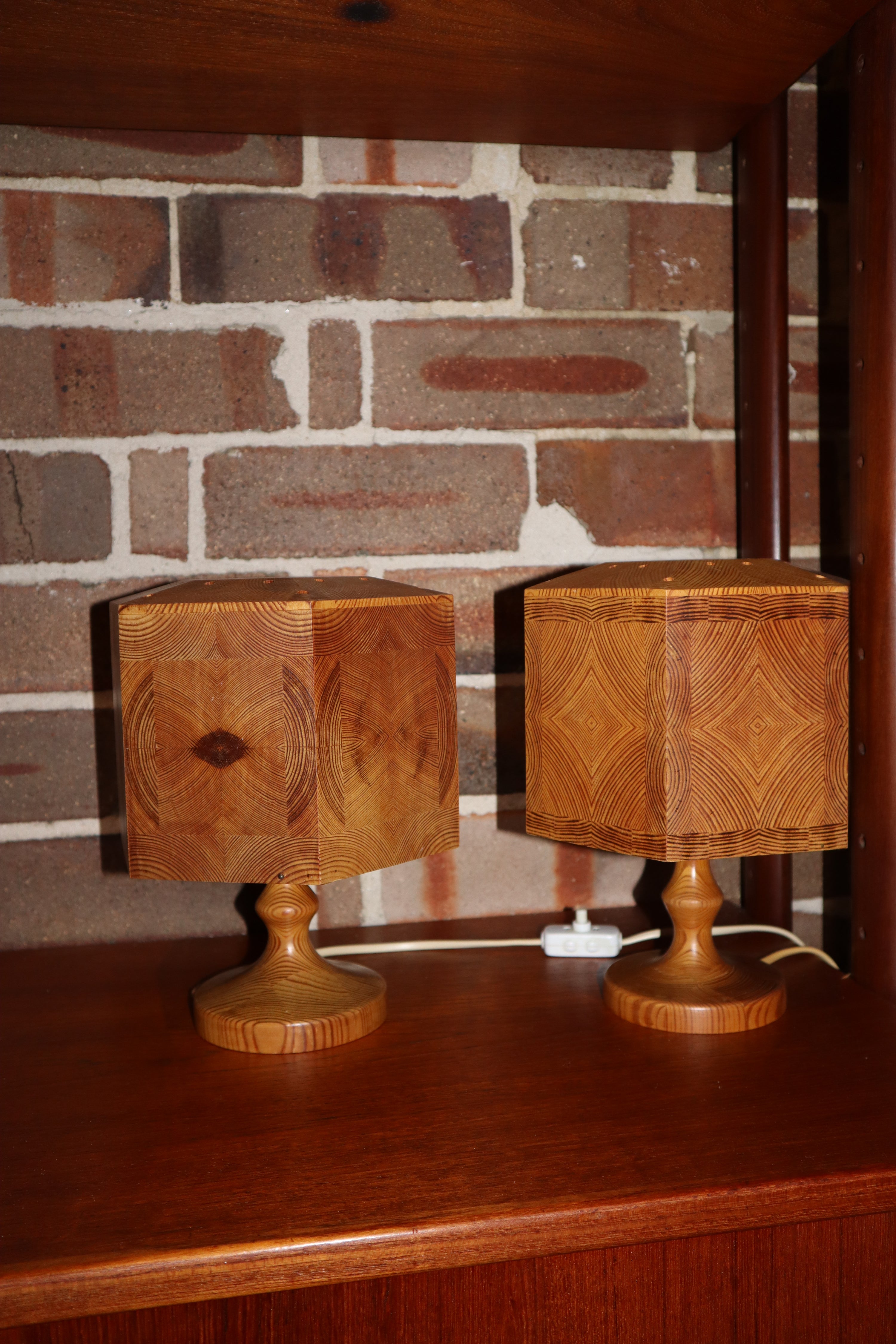 Hexagonal Pine Lamp [2]