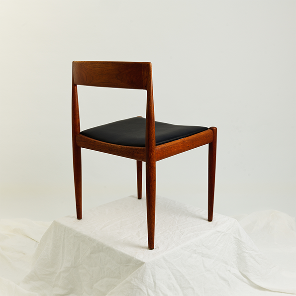 Model 4410 Chair