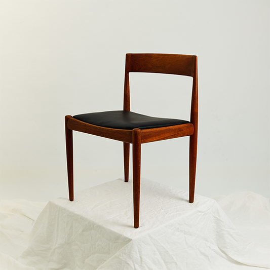 Model 4410 Chair