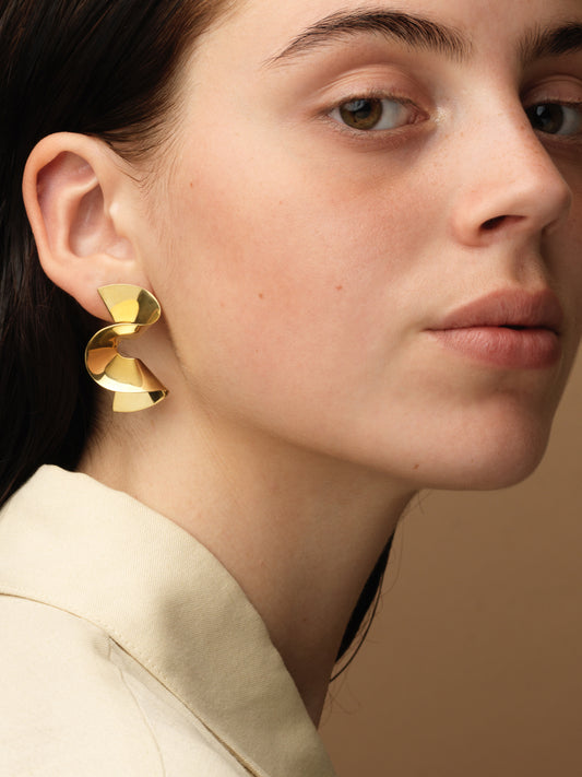 SARA ROBERTSSON | FLOUNCE || Earrings – Vermeil