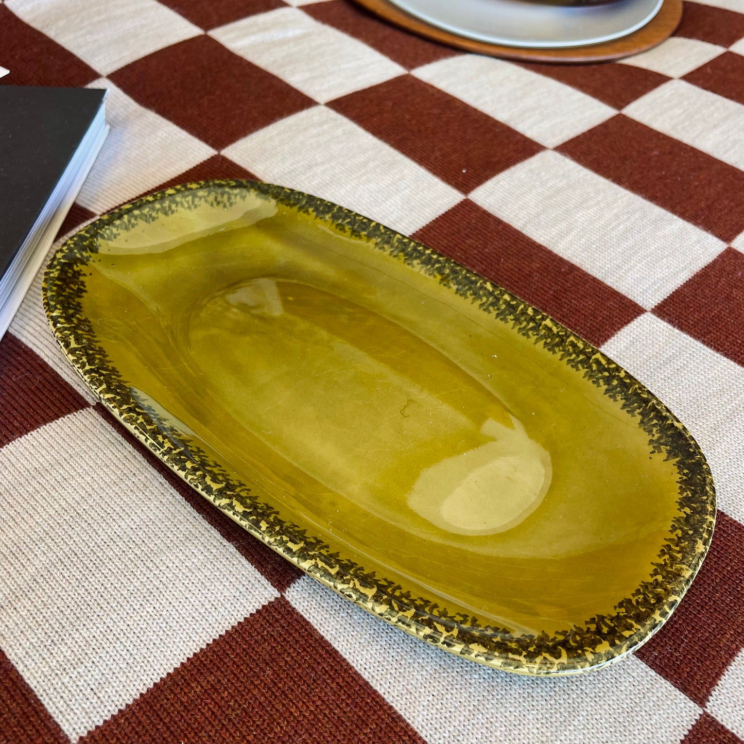 Olive Gien Oval Servir Plate