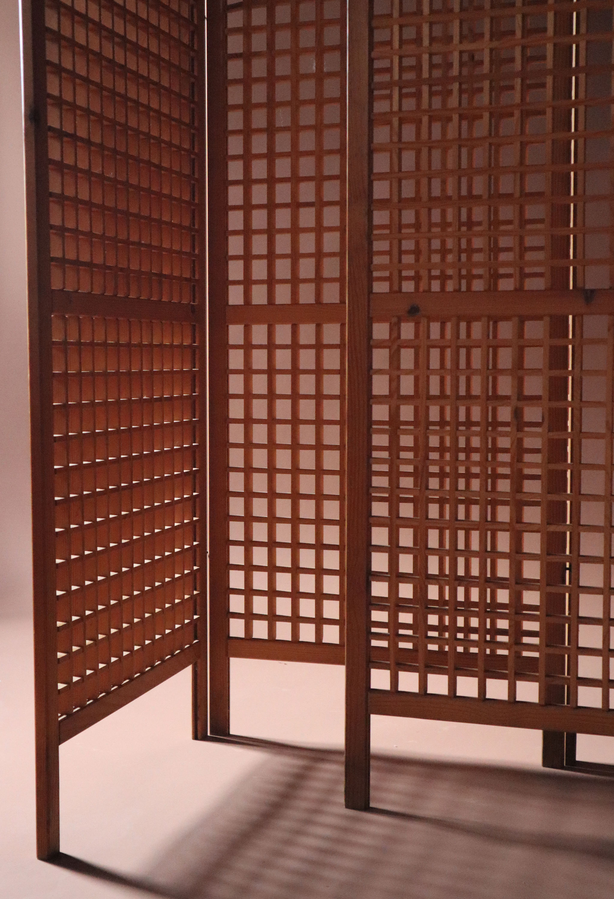 Pine Lattice Screen [2]