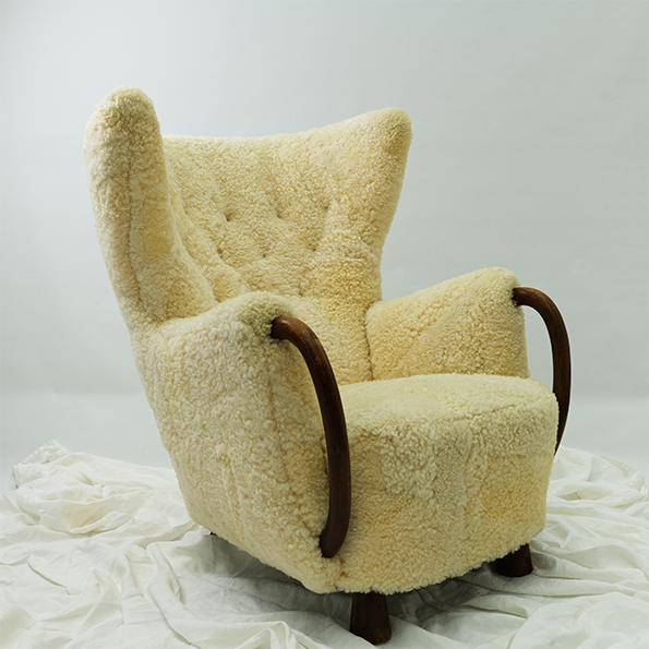 Fauteuli One-Of-A-Kind Armchair