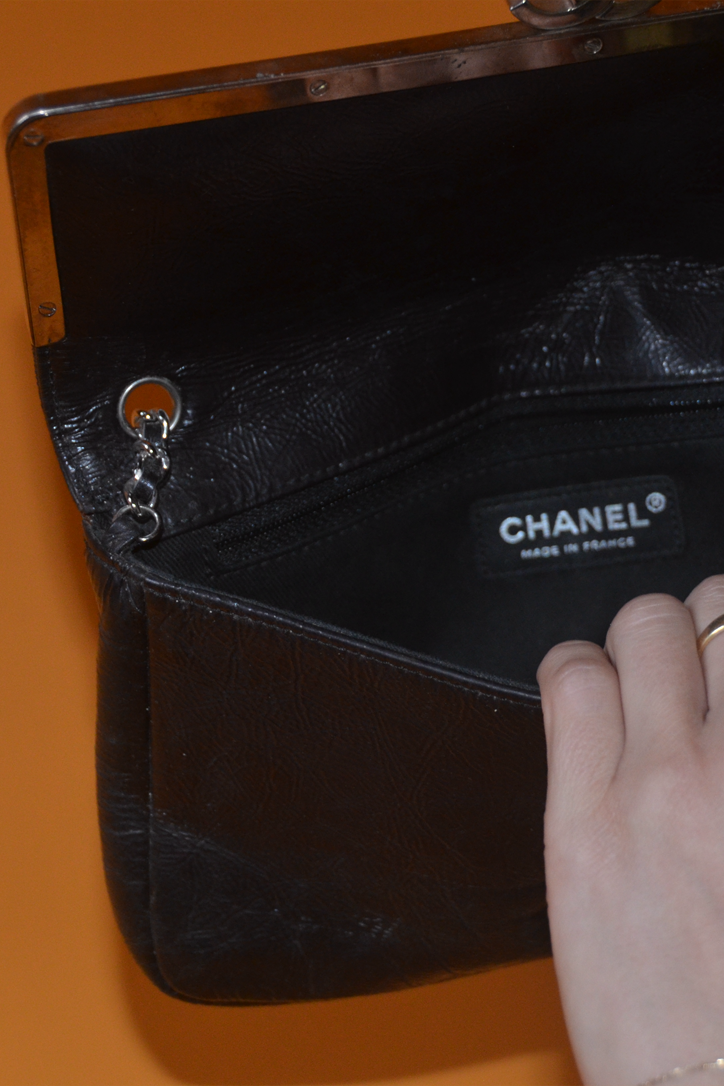 cc Logo Clasp Shoulder Bag | Chanel