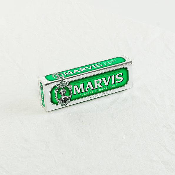 Classic Strong Mint Toothpaste