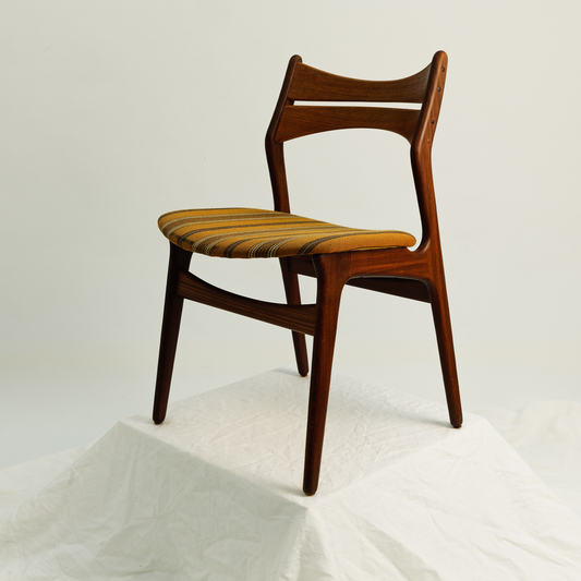 Model 310 Dining Chair | Erik Buch
