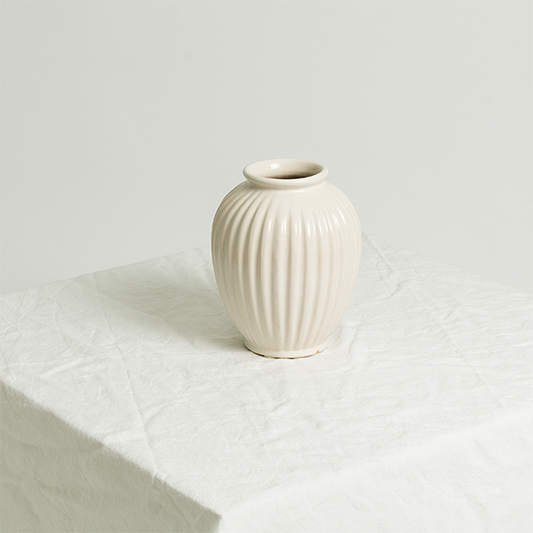 Porcelain Pleated Ceramic