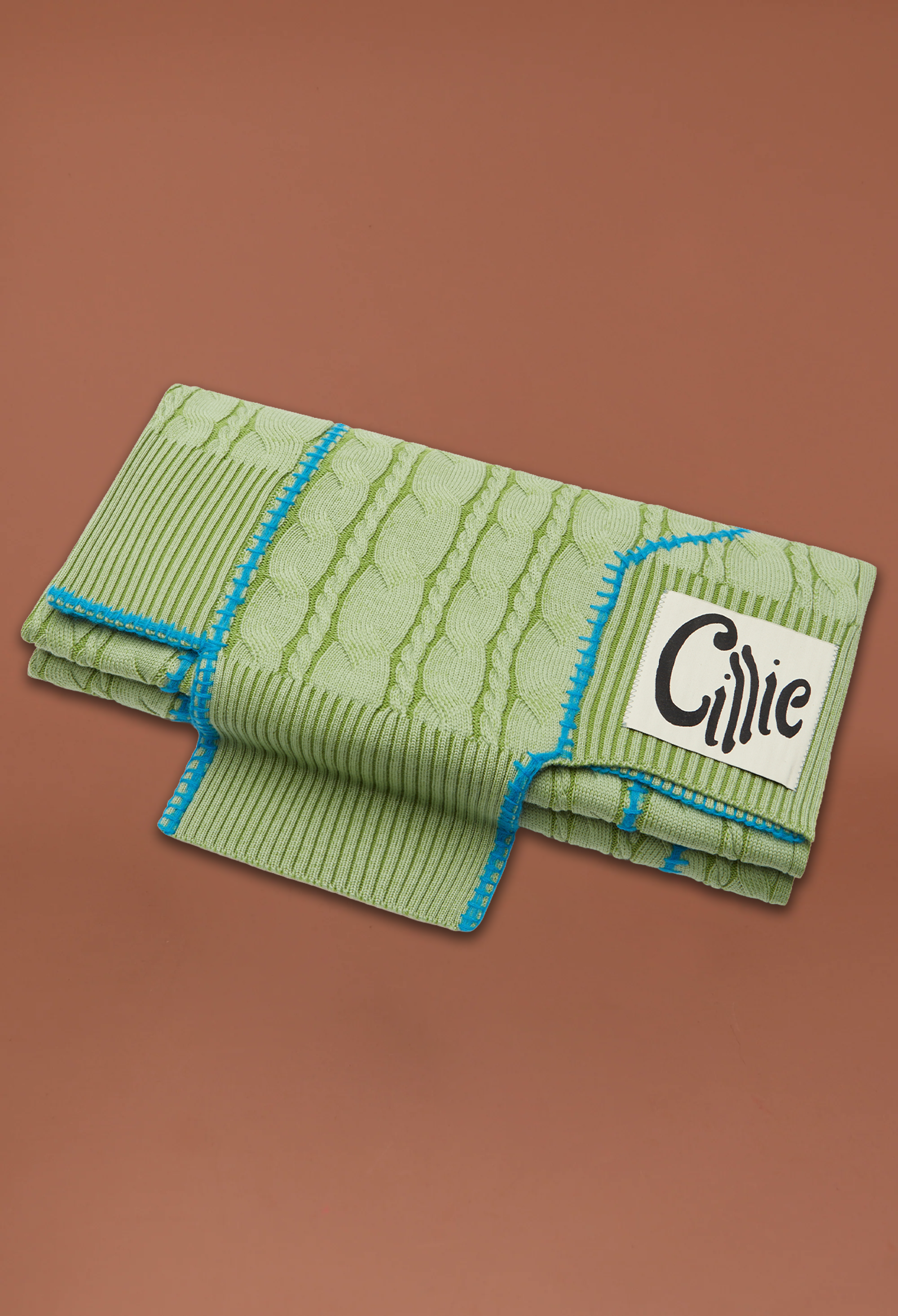 Knitted Sweater Throw | Cabbage