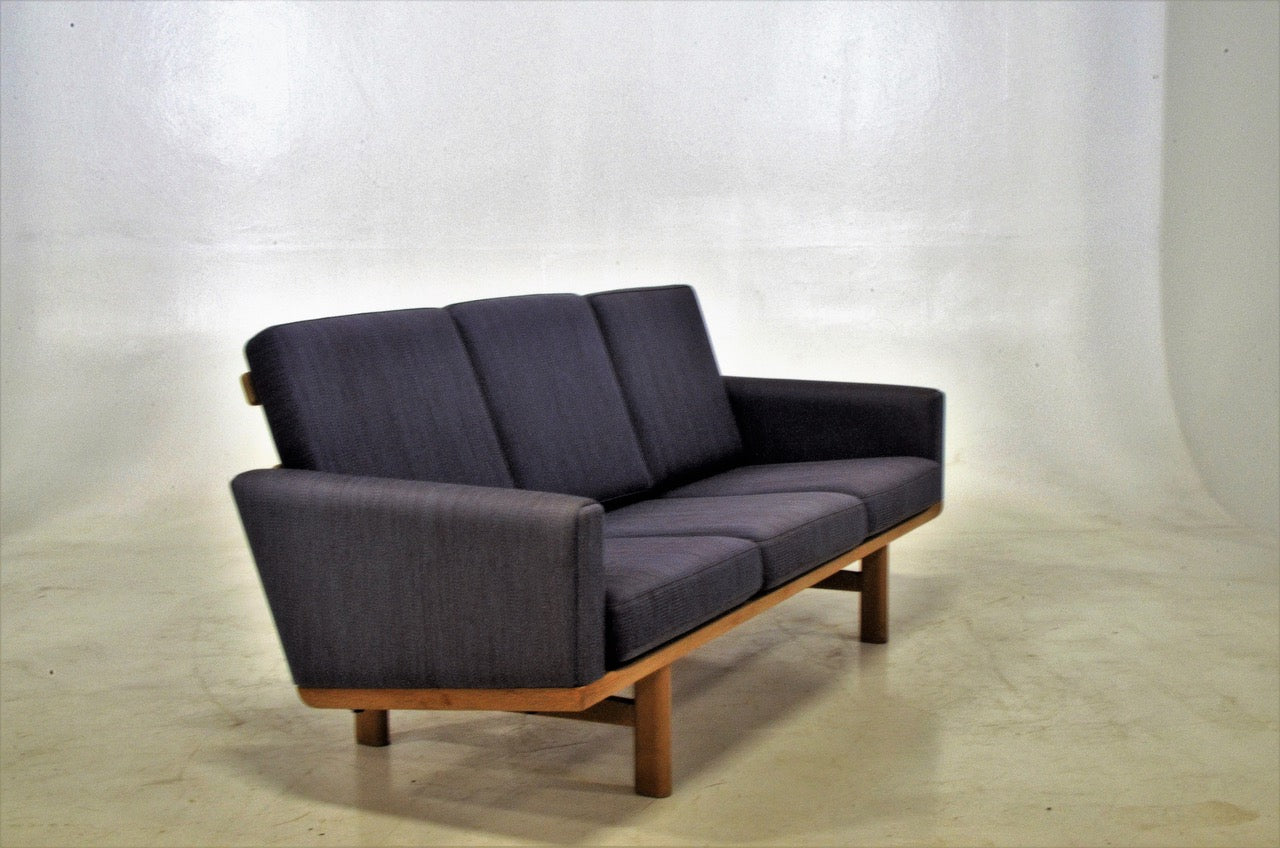 Model GE236/3 Sofa by Getama